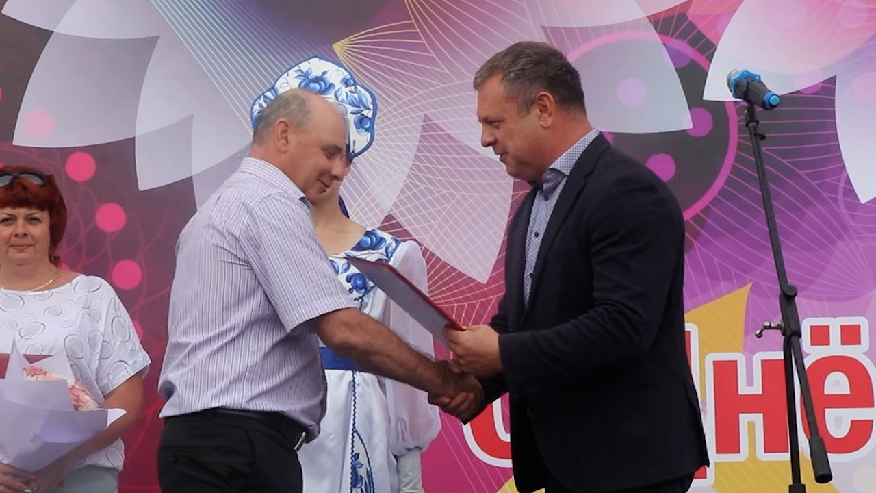 глава муниципального образования никольское тосненского района. тосно плюс. тосно плюс. тосненская центральная детская библиотека. радио тосно плюс ведущие.